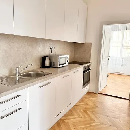 Viaduct View Apartment Prague Exterior photo